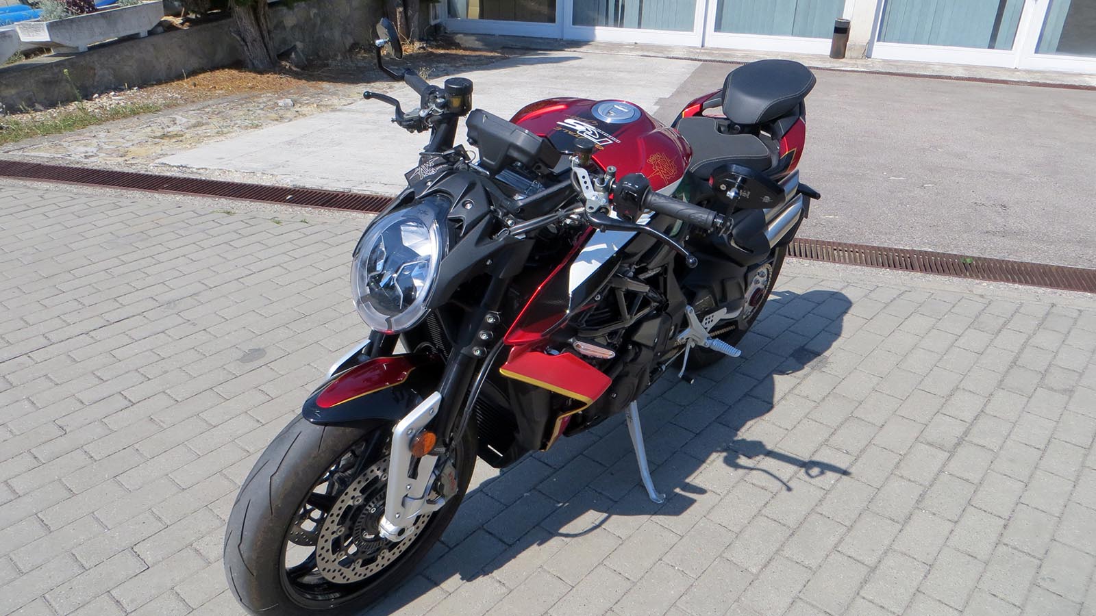 MV Agusta BRUTALE 1000 RR RS Special Edition eXhibition